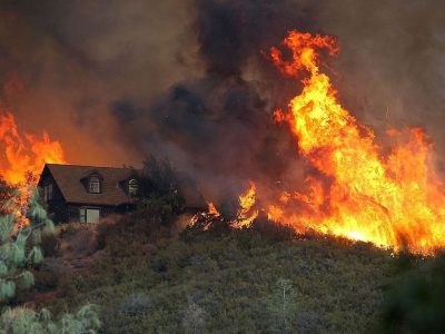 Wildfire Grows Rapidly In California s Lake County. Bjorgialt; Attribution-ShareAlike 4.0 International (CC BY-SA 4.0)